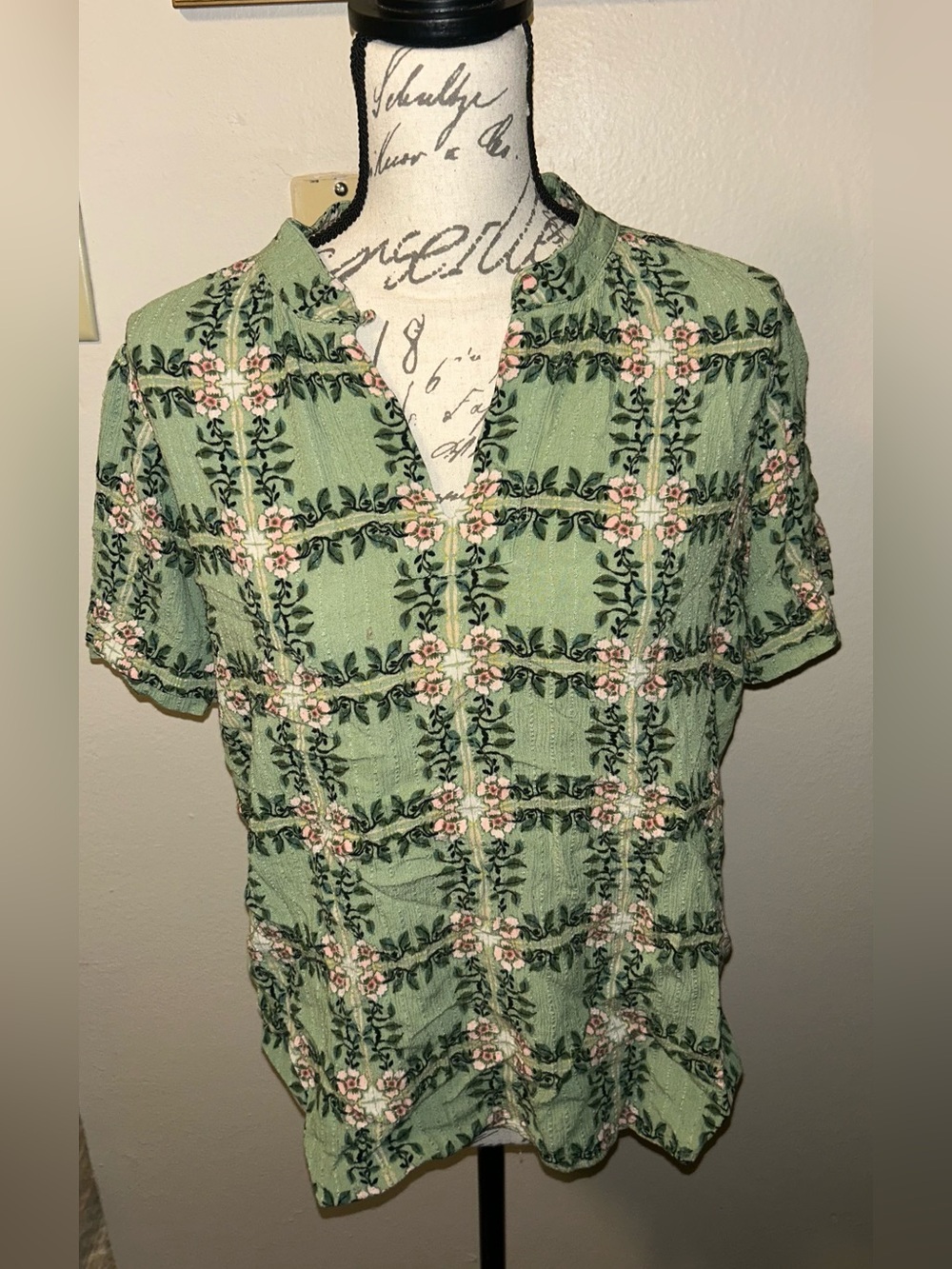 LOFT Tiled Vine Pleated Cuff Blouse - Sage Green Floral, Size M